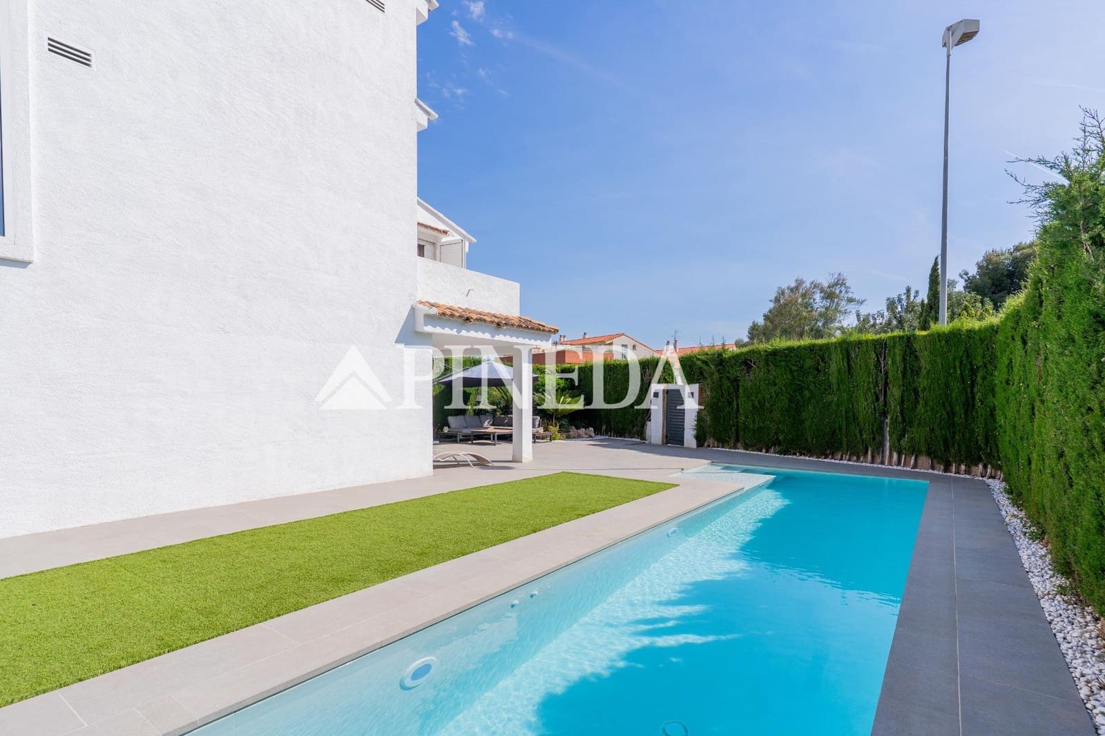 4 bedroom Villa for sale in Pucol with pool - € 849,000 (Ref: 9799244)