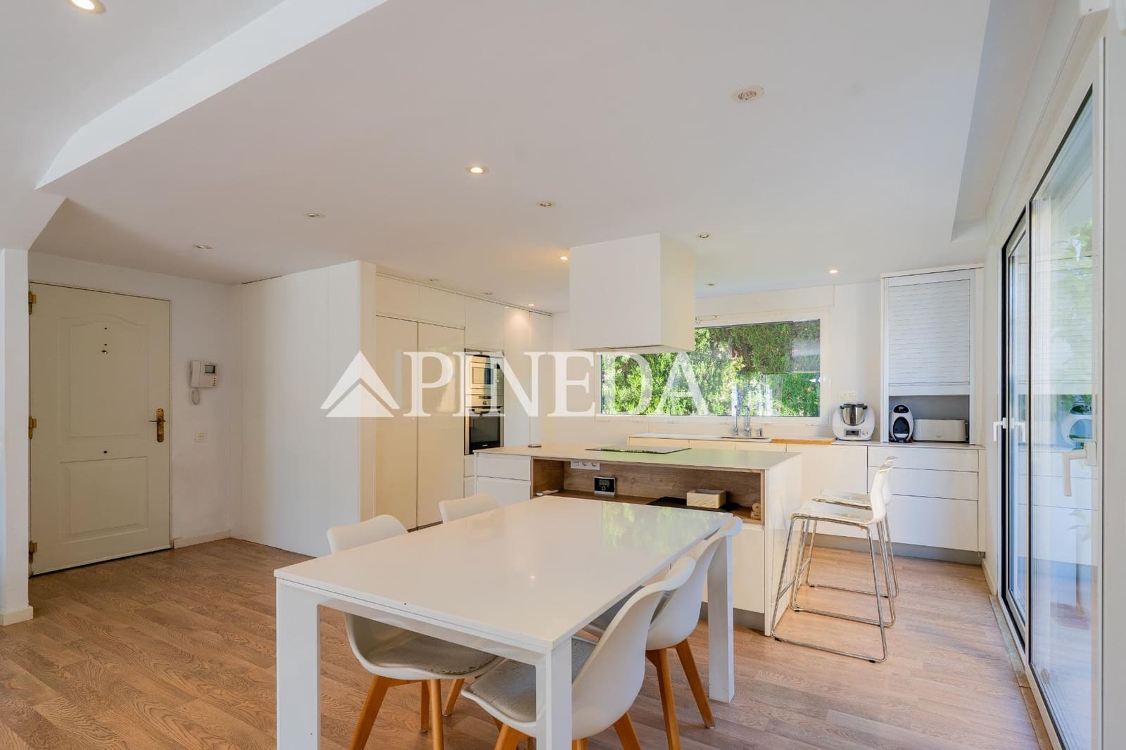 4 bedroom Villa for sale in Pucol with pool - € 849,000 (Ref: 9799244)