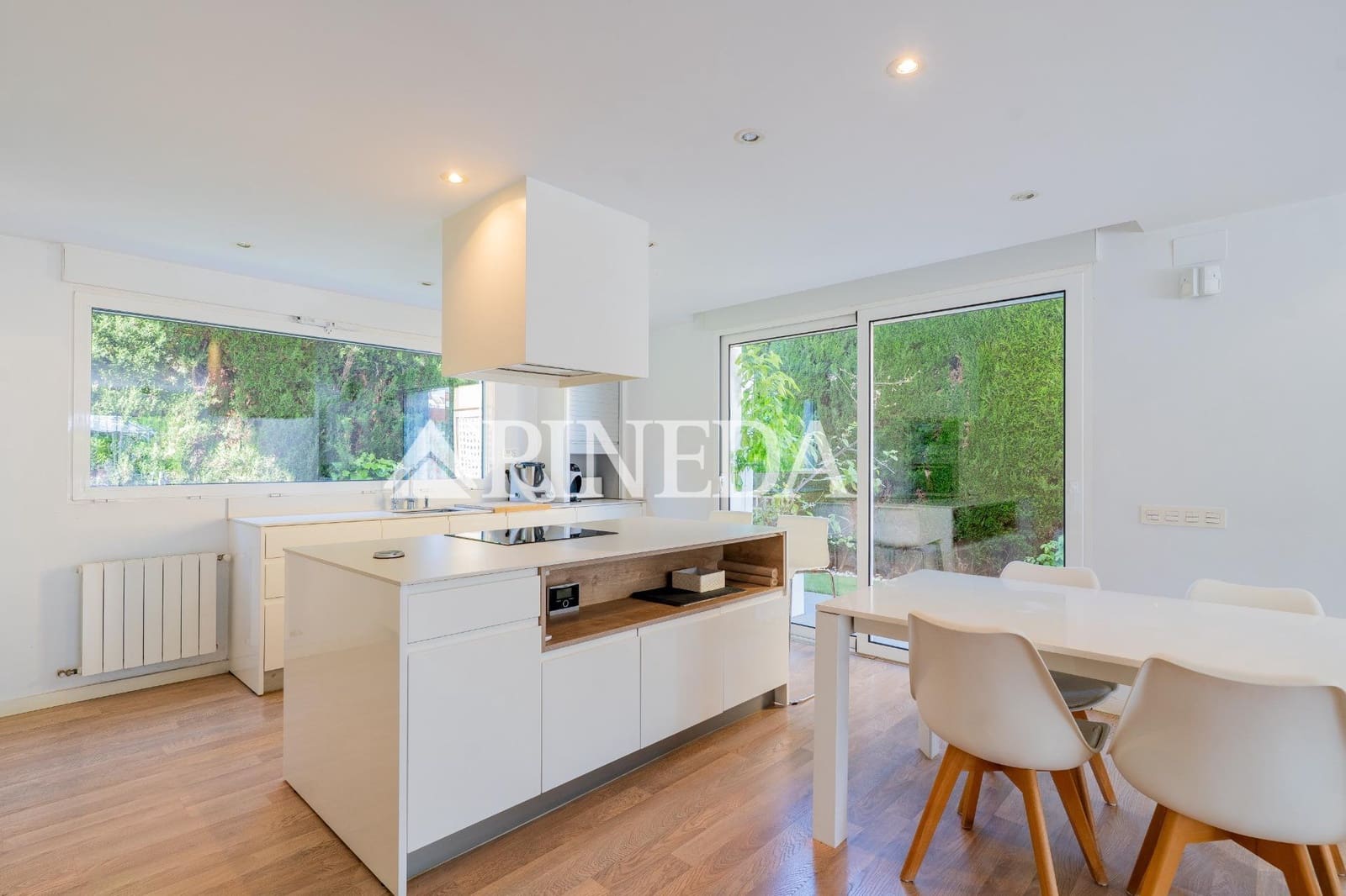 4 bedroom Villa for sale in Pucol with pool - € 849,000 (Ref: 9799244)