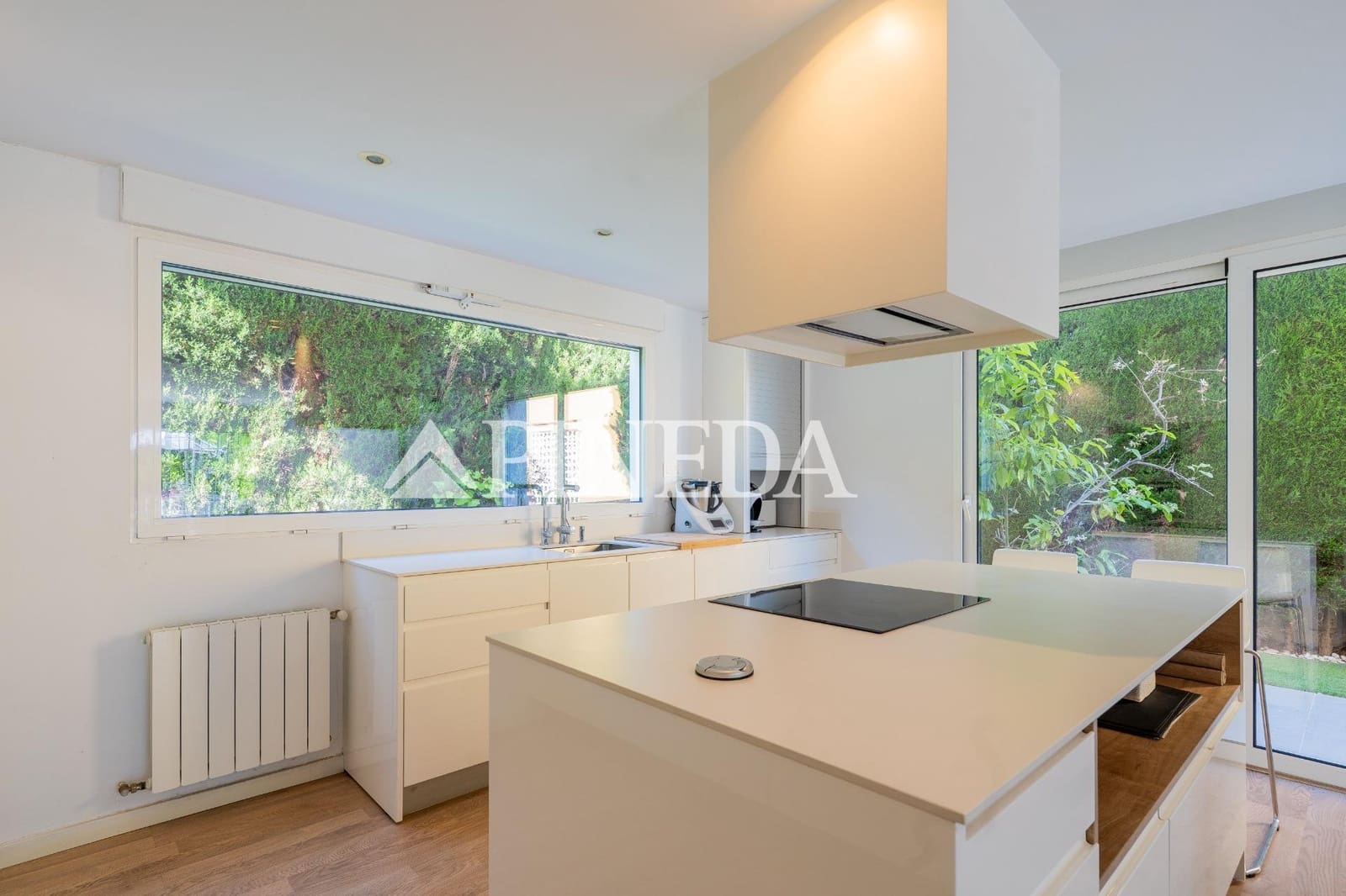 4 bedroom Villa for sale in Pucol with pool - € 849,000 (Ref: 9799244)