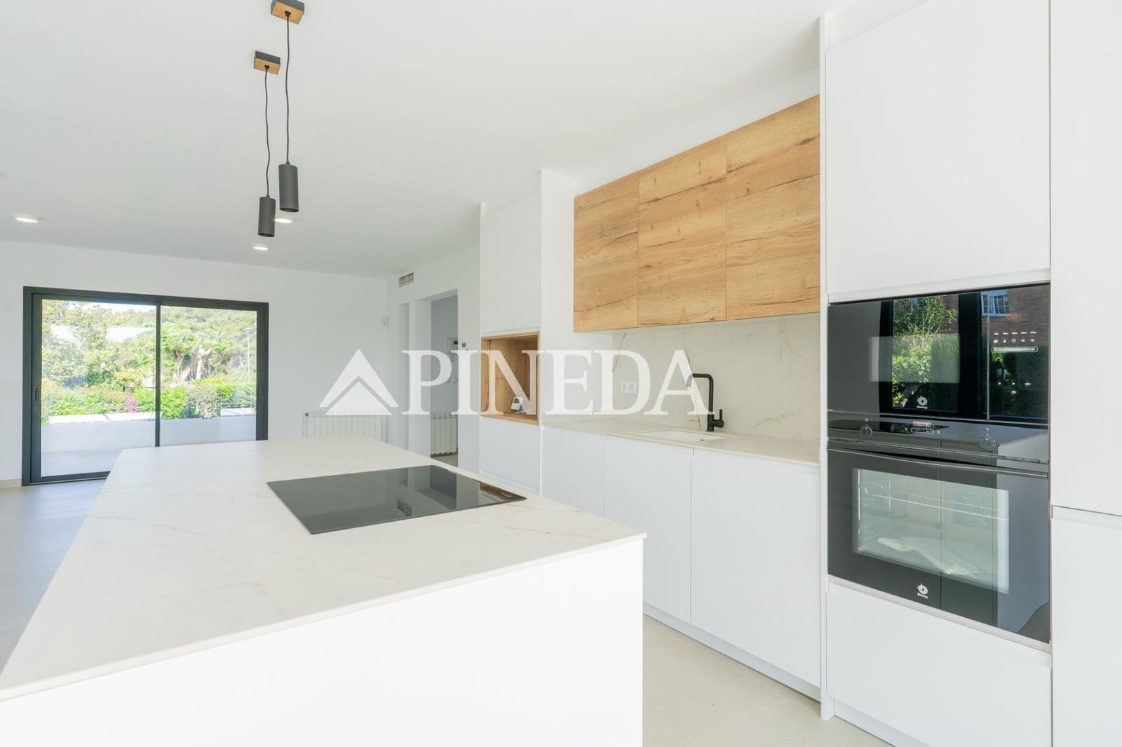 5 Zimmer Villa zu verkaufen in Pucol mit Pool - 1.250.000 € (Ref: 9829088)