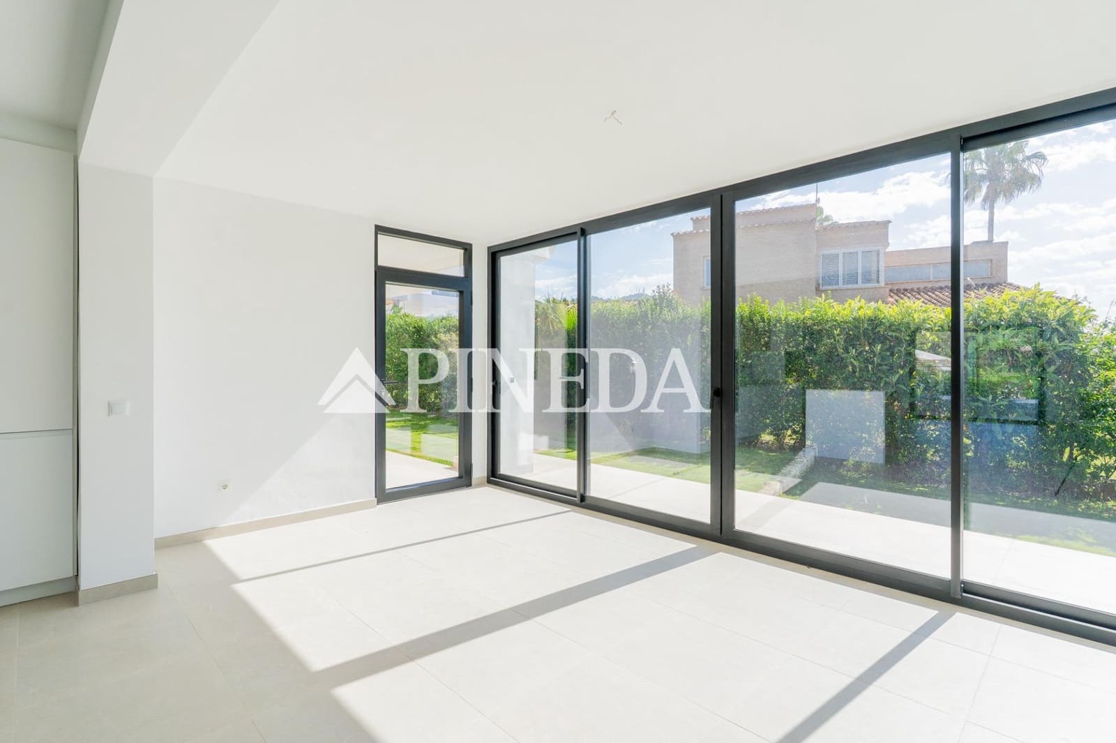 5 Zimmer Villa zu verkaufen in Pucol mit Pool - 1.250.000 € (Ref: 9829088)