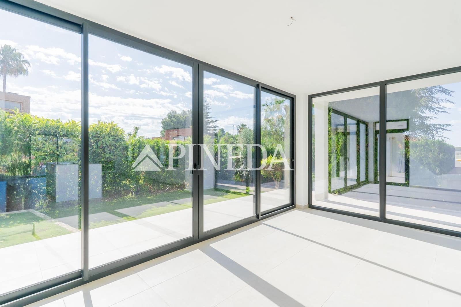 5 Zimmer Villa zu verkaufen in Pucol mit Pool - 1.250.000 € (Ref: 9829088)