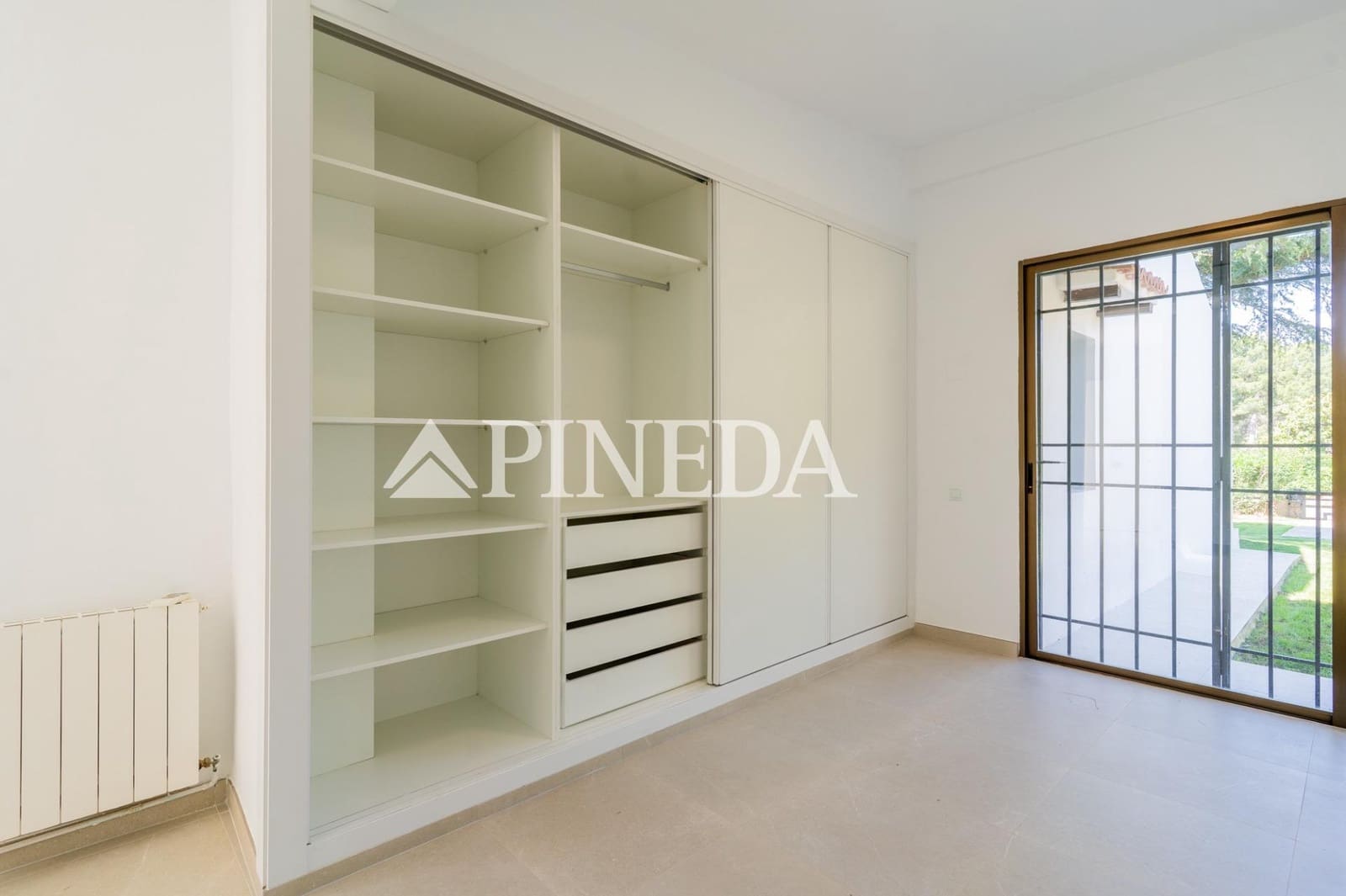 5 Zimmer Villa zu verkaufen in Pucol mit Pool - 1.250.000 € (Ref: 9829088)