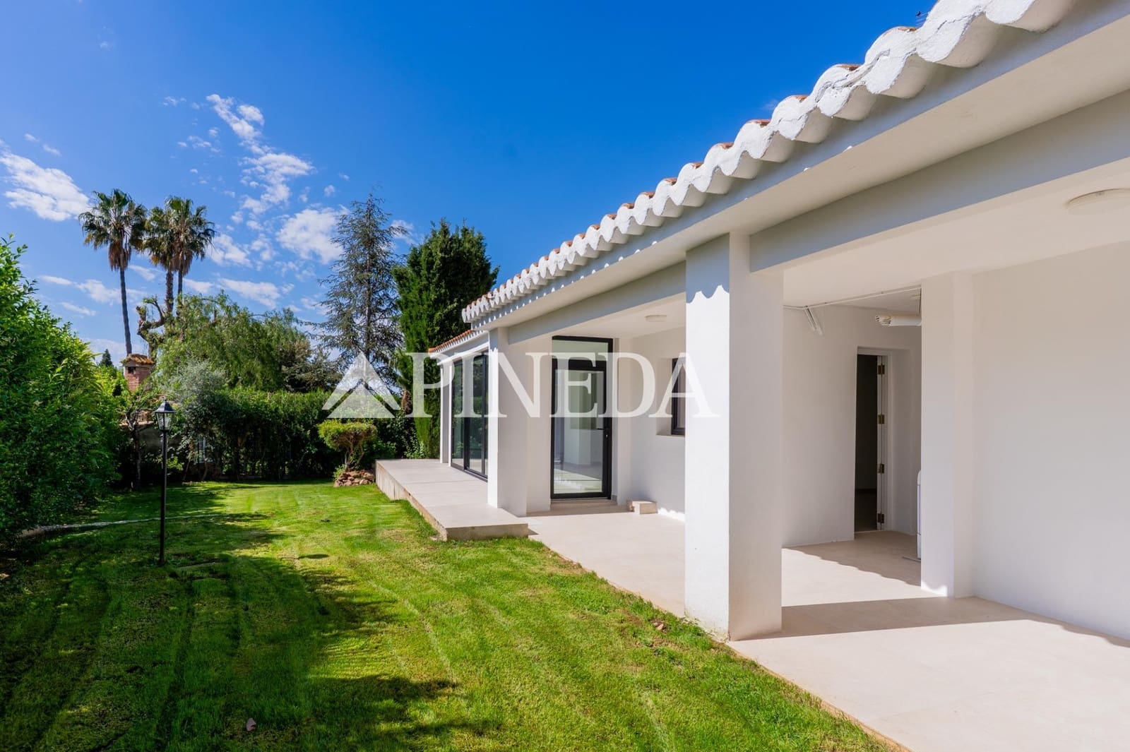 5 Zimmer Villa zu verkaufen in Pucol mit Pool - 1.250.000 € (Ref: 9829088)