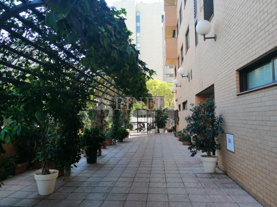 3 camera da letto Appartamento da affittare in Valencia citta con piscina garage - 2.000 € (Rif: 9855448)