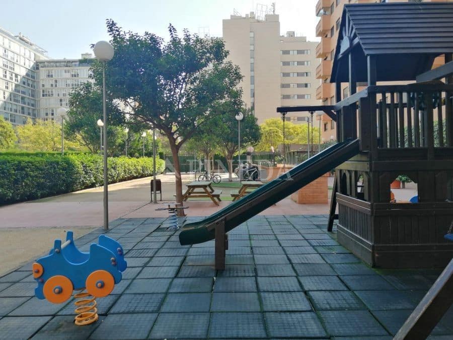 3 camera da letto Appartamento da affittare in Valencia citta con piscina garage - 2.000 € (Rif: 9855448)