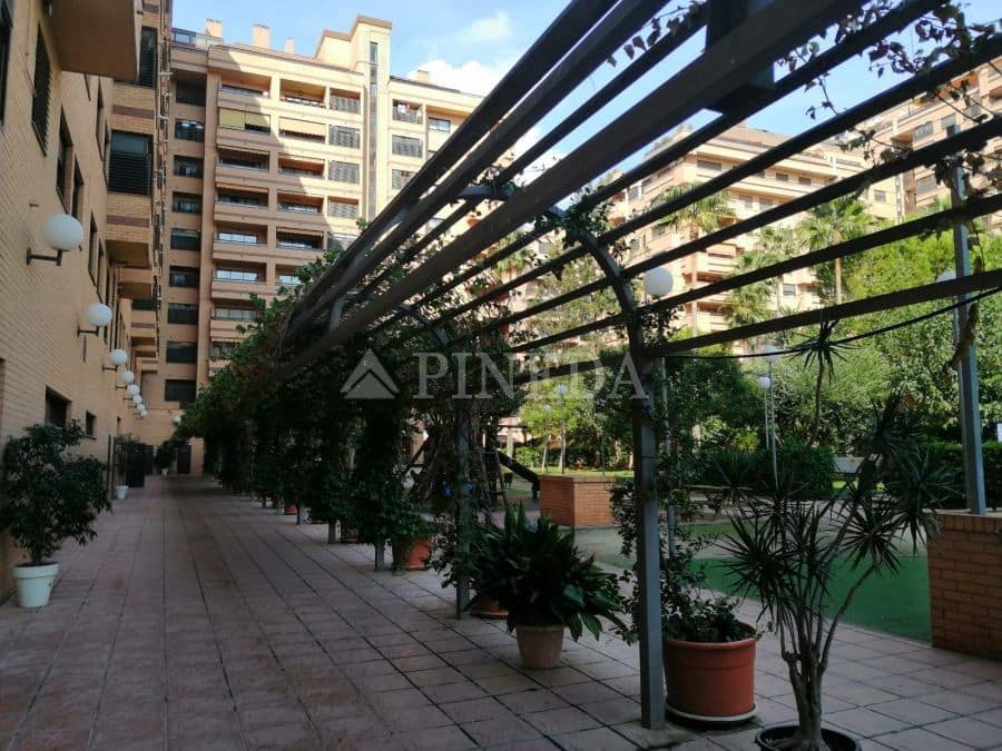 3 camera da letto Appartamento da affittare in Valencia citta con piscina garage - 2.000 € (Rif: 9855448)
