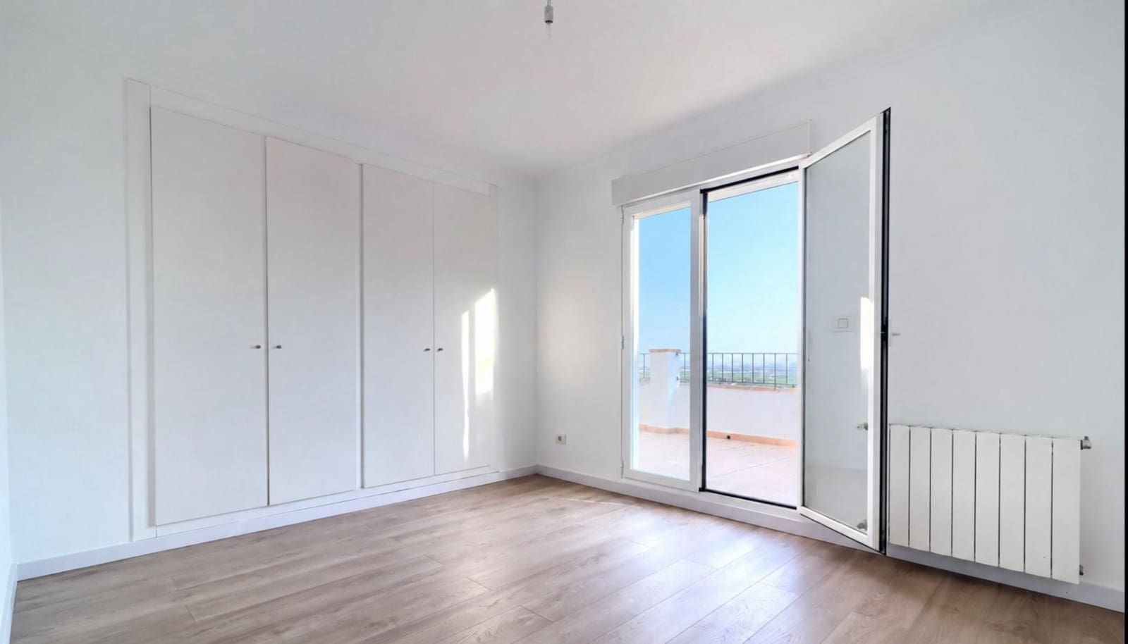 6 soverom Villa til salgs i Pucol med svømmebasseng garasje - € 1 350 000 (Ref: 9876421)