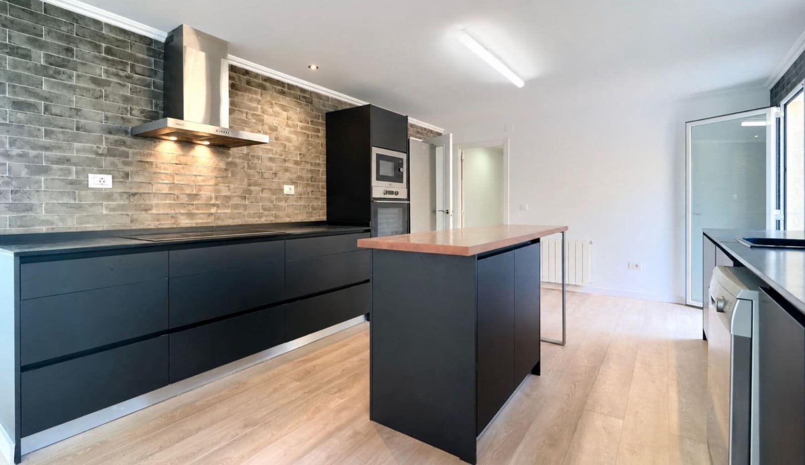 6 soverom Villa til salgs i Pucol med svømmebasseng garasje - € 1 350 000 (Ref: 9876421)