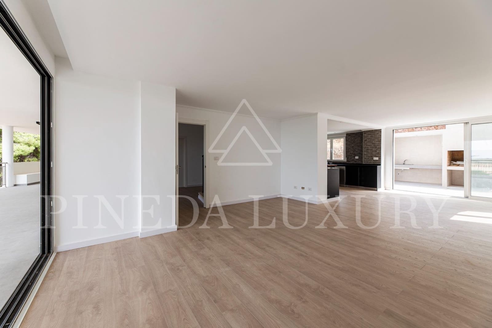 6 soverom Villa til salgs i Pucol med svømmebasseng garasje - € 1 350 000 (Ref: 9876421)