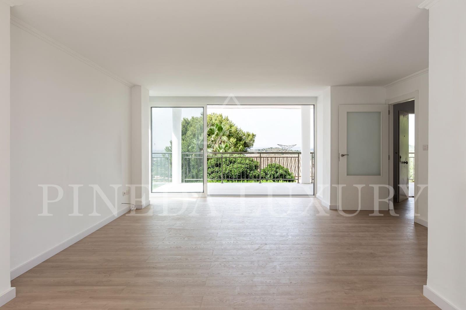 6 soverom Villa til salgs i Pucol med svømmebasseng garasje - € 1 350 000 (Ref: 9876421)