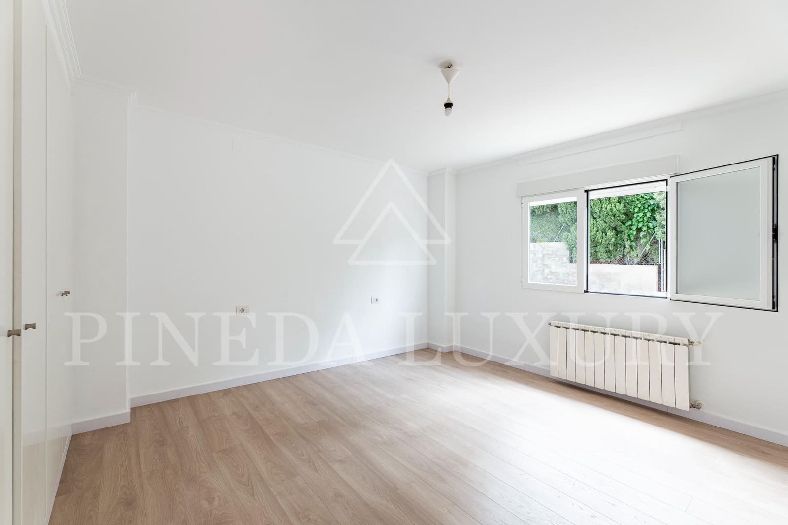 6 soverom Villa til salgs i Pucol med svømmebasseng garasje - € 1 350 000 (Ref: 9876421)
