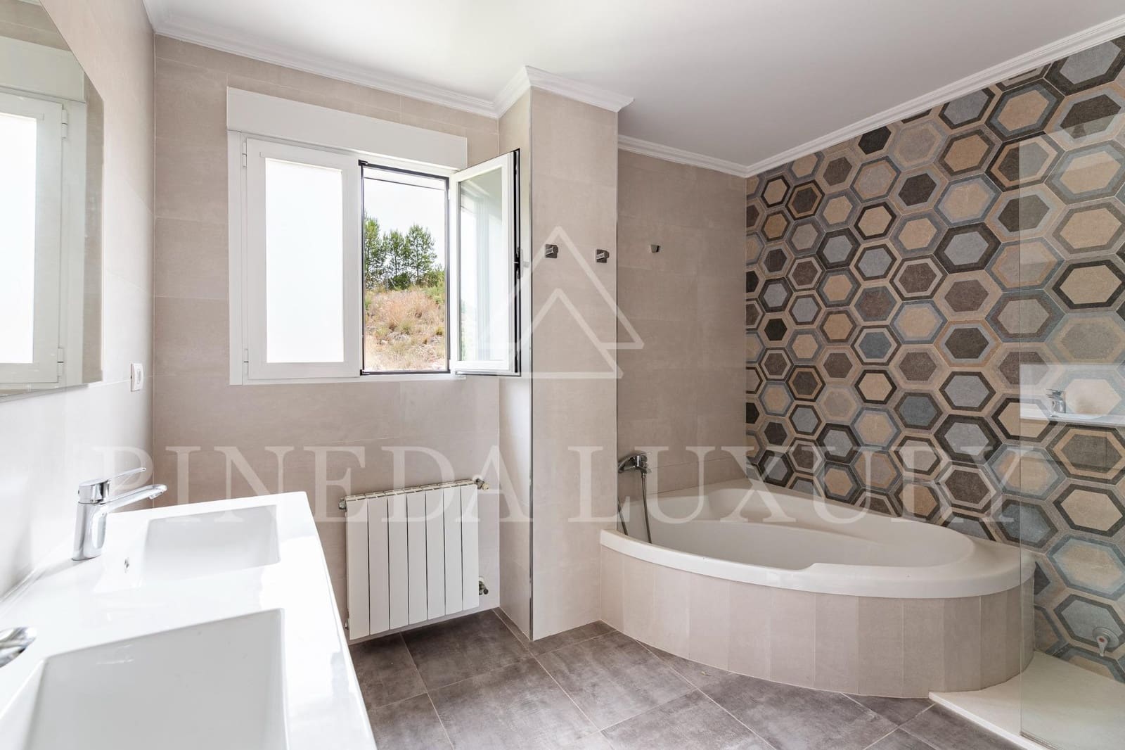 6 soverom Villa til salgs i Pucol med svømmebasseng garasje - € 1 350 000 (Ref: 9876421)