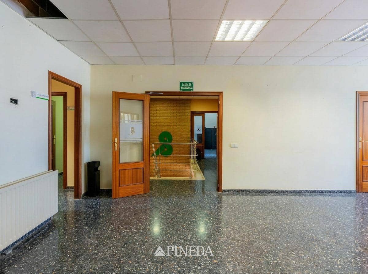 9 makuuhuone Yritys myytävänä paikassa Puig - 700 000 € (Ref: 9892370)