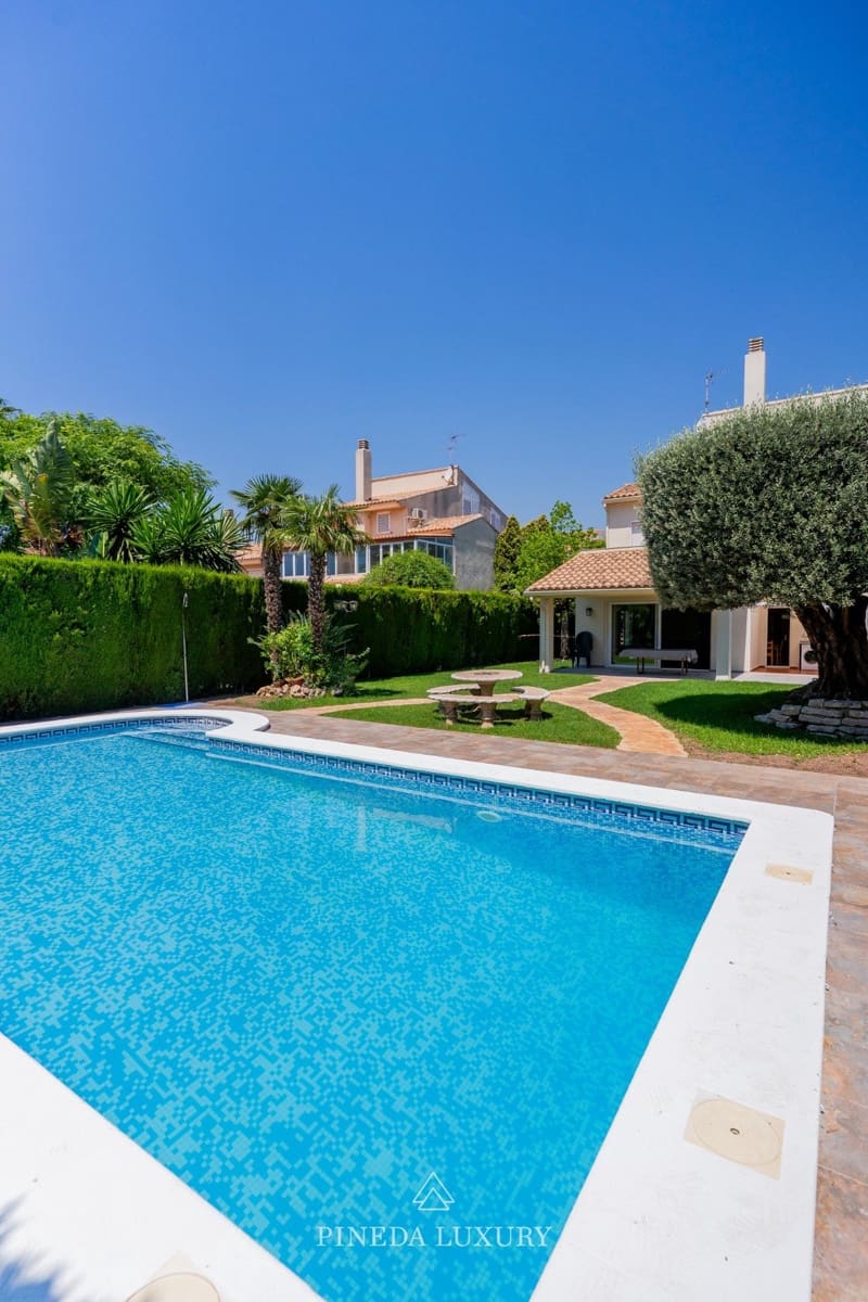 4 Zimmer Villa zu vermieten in Pucol mit Pool Garage - 3.000 € (Ref: 9942525)