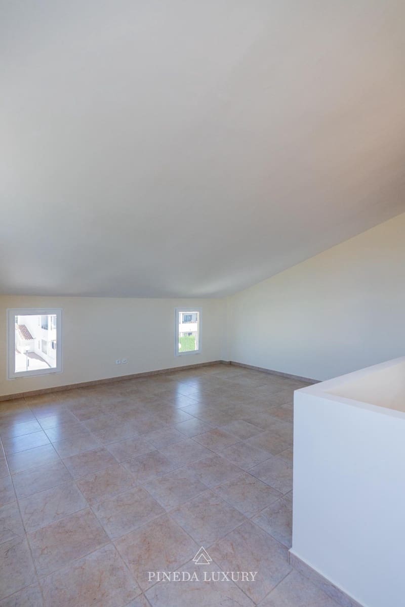 4 Zimmer Villa zu vermieten in Pucol mit Pool Garage - 3.000 € (Ref: 9942525)
