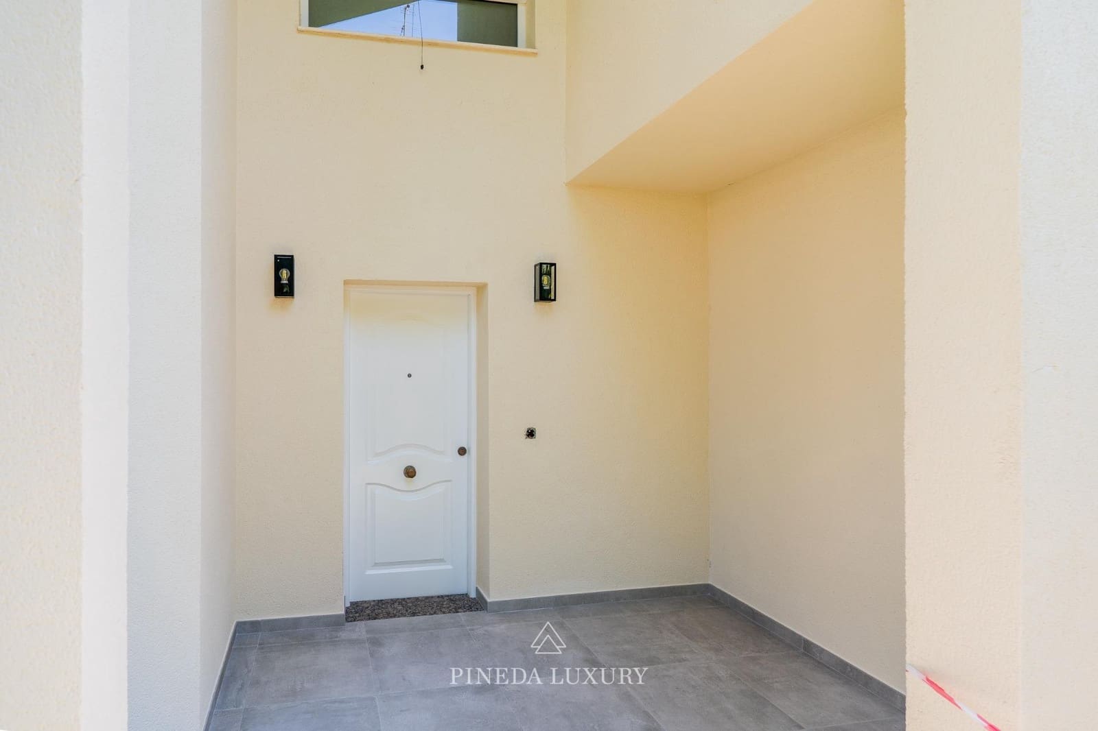 4 Zimmer Villa zu vermieten in Pucol mit Pool Garage - 3.000 € (Ref: 9942525)