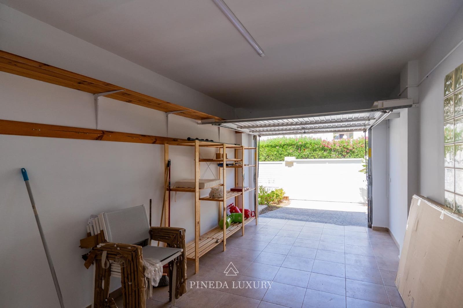 4 Zimmer Villa zu vermieten in Pucol mit Pool Garage - 3.000 € (Ref: 9942525)
