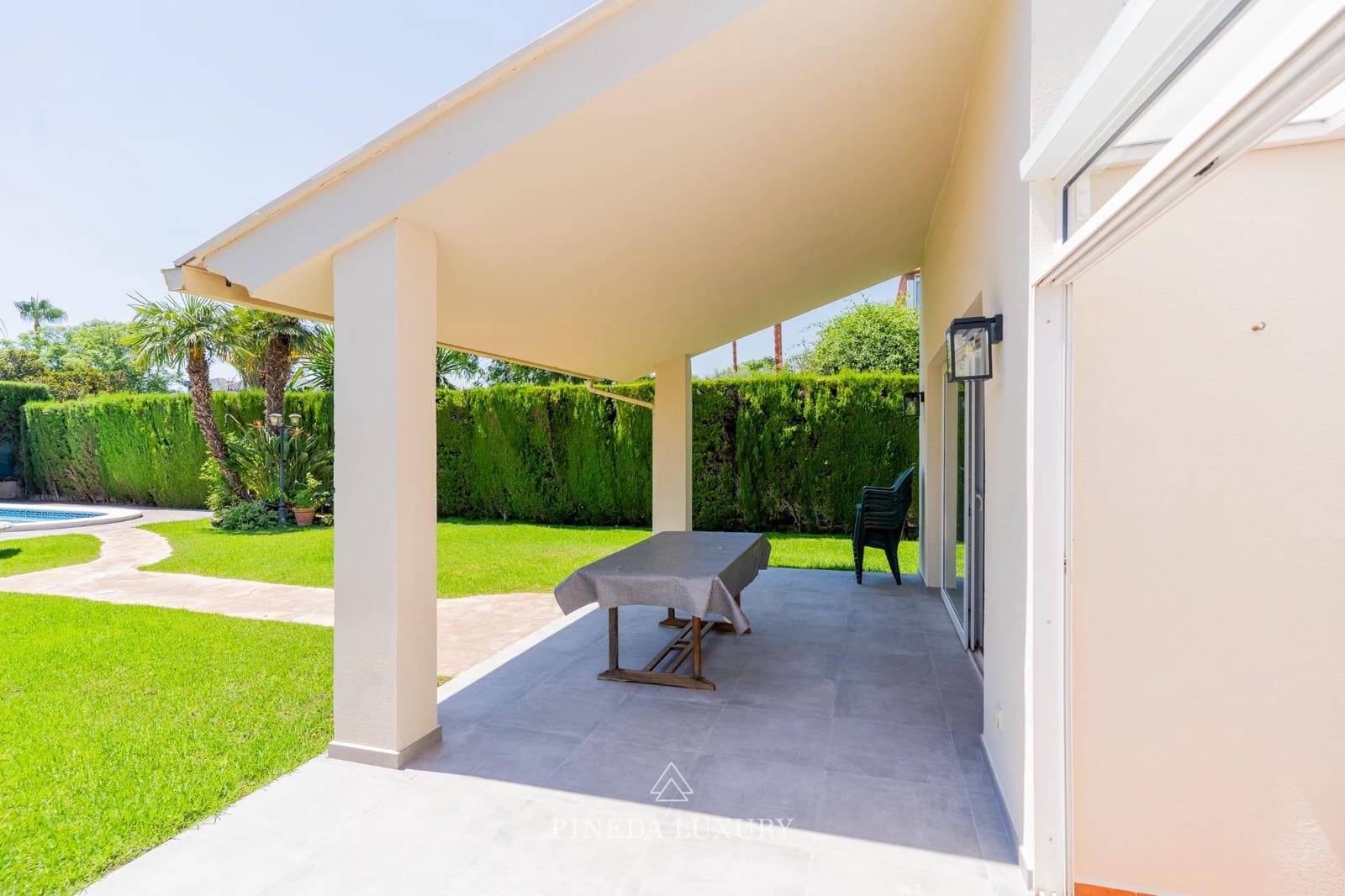 4 Zimmer Villa zu vermieten in Pucol mit Pool Garage - 3.000 € (Ref: 9942525)