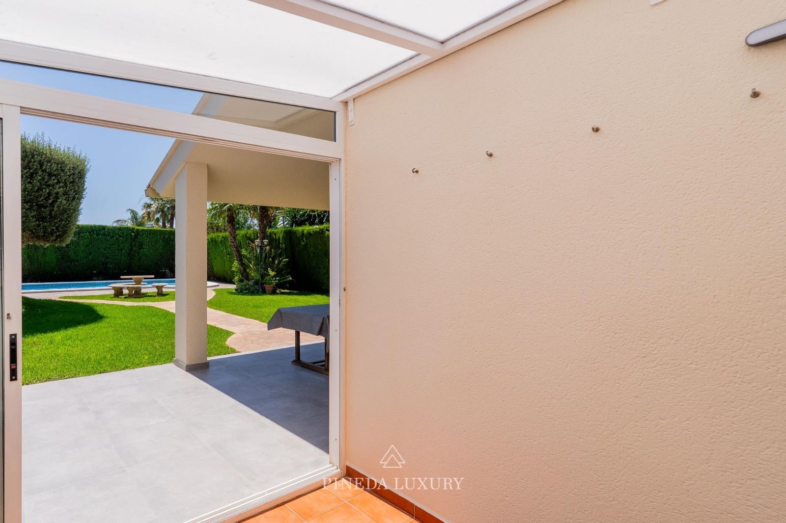 4 Zimmer Villa zu vermieten in Pucol mit Pool Garage - 3.000 € (Ref: 9942525)