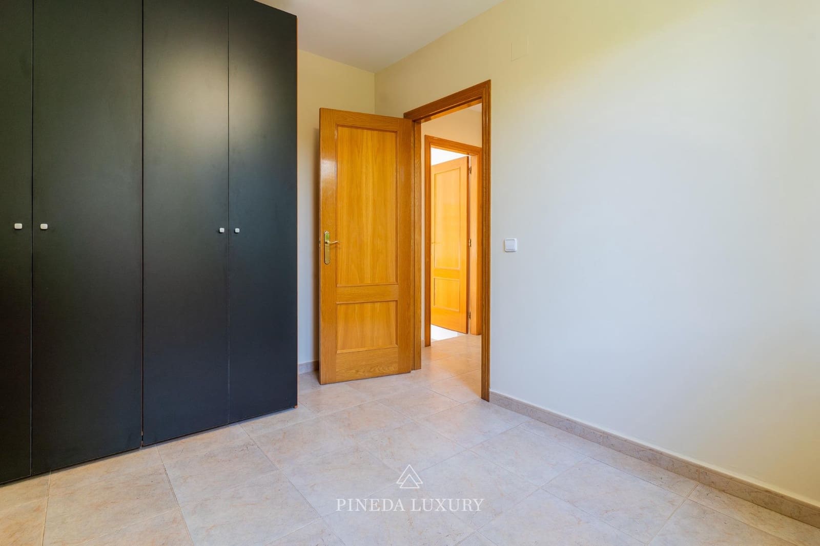 4 Zimmer Villa zu vermieten in Pucol mit Pool Garage - 3.000 € (Ref: 9942525)