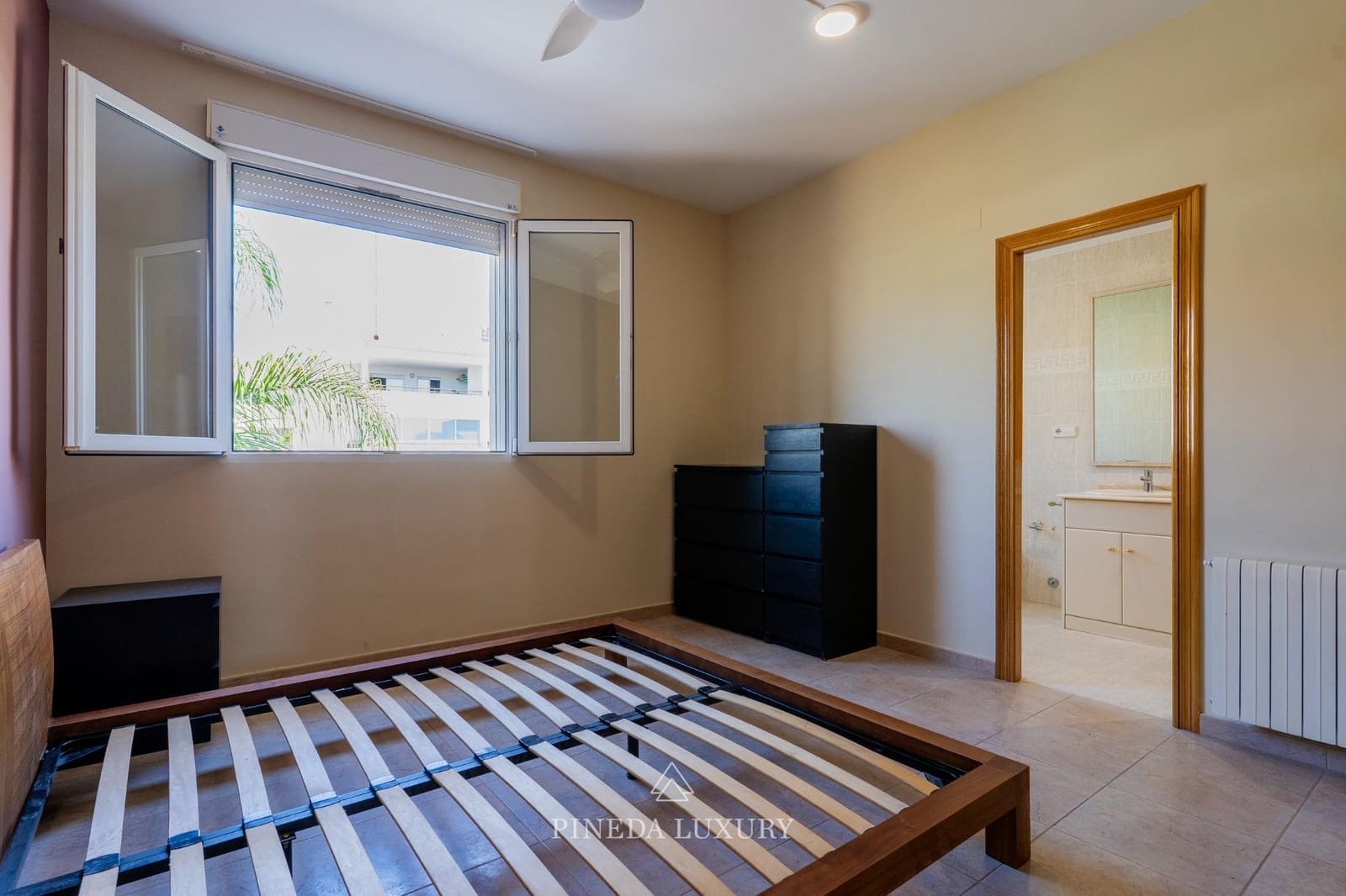 4 Zimmer Villa zu vermieten in Pucol mit Pool Garage - 3.000 € (Ref: 9942525)