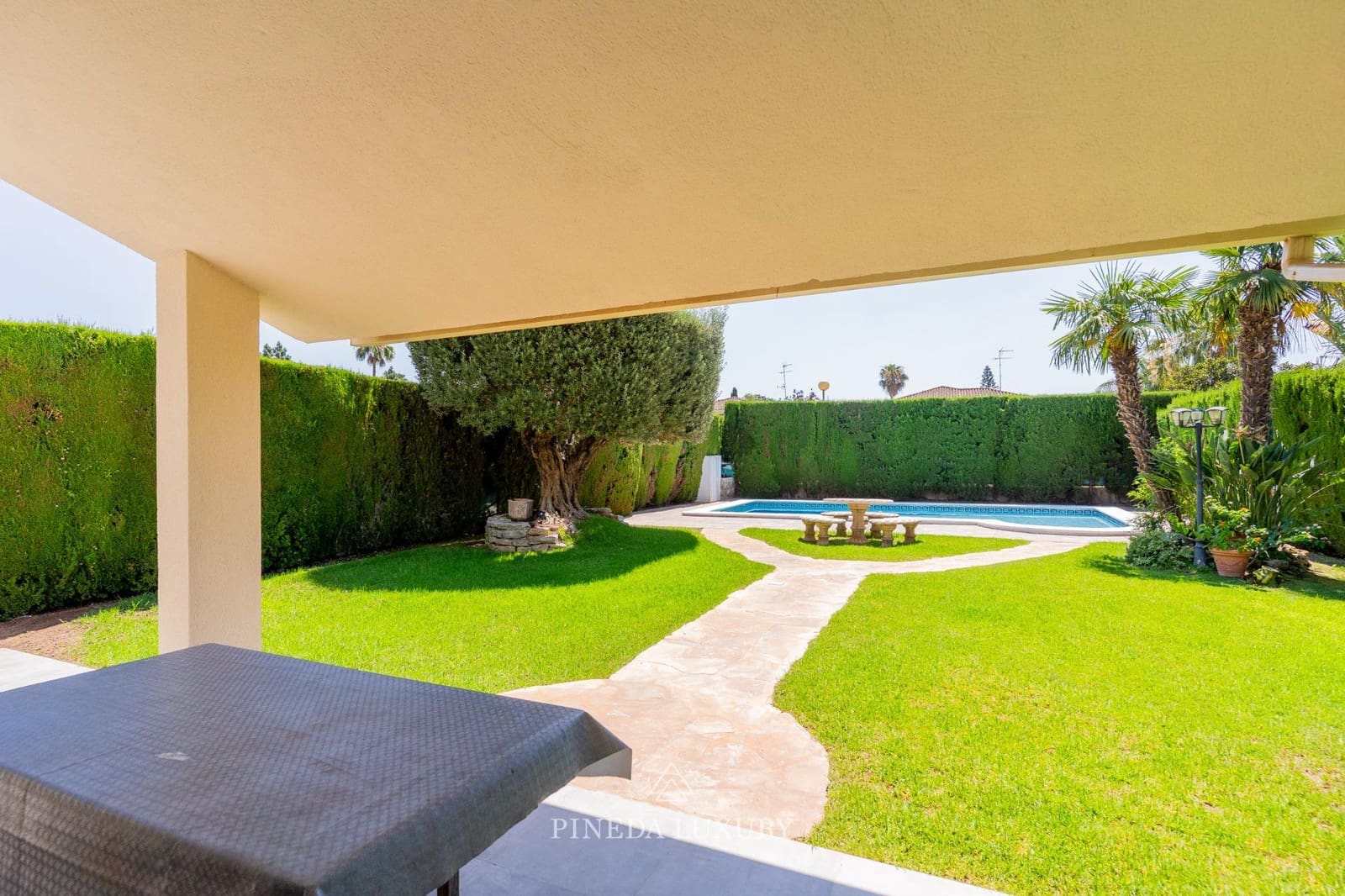 4 Zimmer Villa zu vermieten in Pucol mit Pool Garage - 3.000 € (Ref: 9942525)