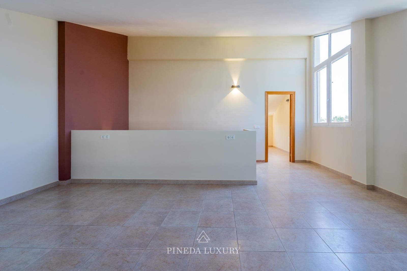 4 Zimmer Villa zu vermieten in Pucol mit Pool Garage - 3.000 € (Ref: 9942525)