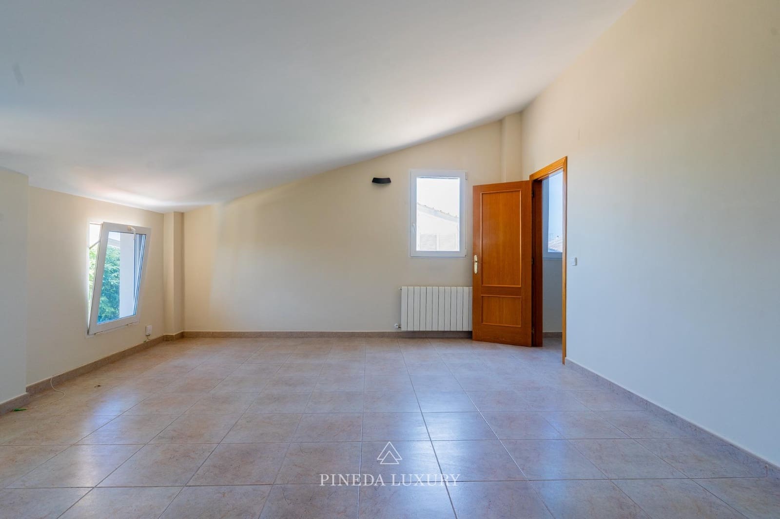 4 Zimmer Villa zu vermieten in Pucol mit Pool Garage - 3.000 € (Ref: 9942525)