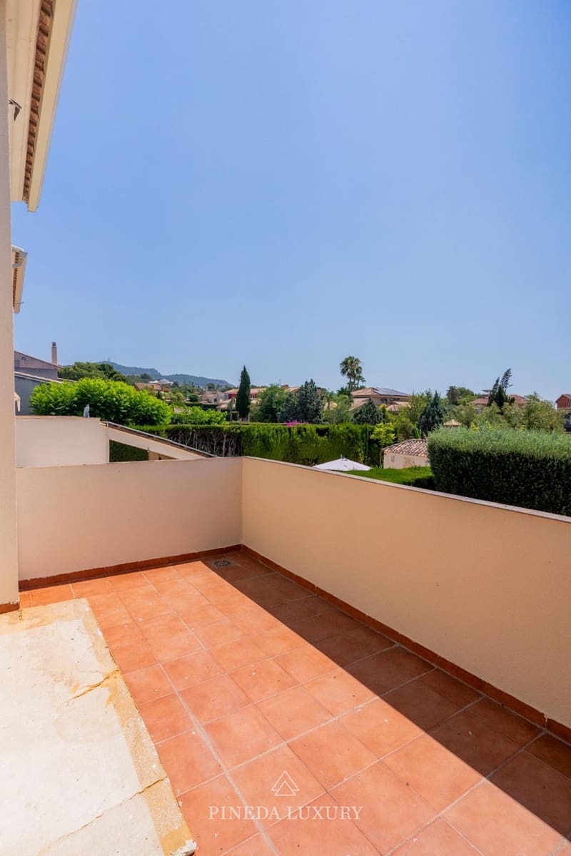 4 Zimmer Villa zu vermieten in Pucol mit Pool Garage - 3.000 € (Ref: 9942525)