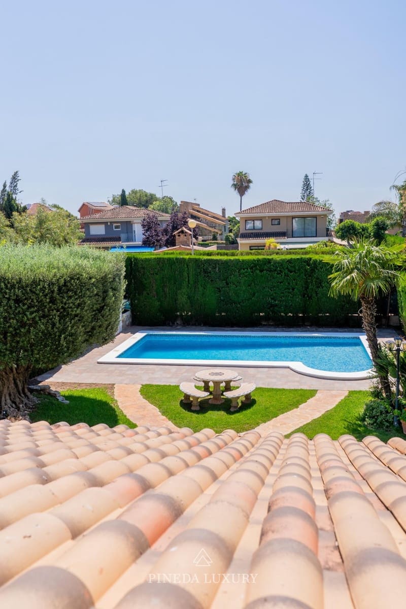 4 Zimmer Villa zu vermieten in Pucol mit Pool Garage - 3.000 € (Ref: 9942525)