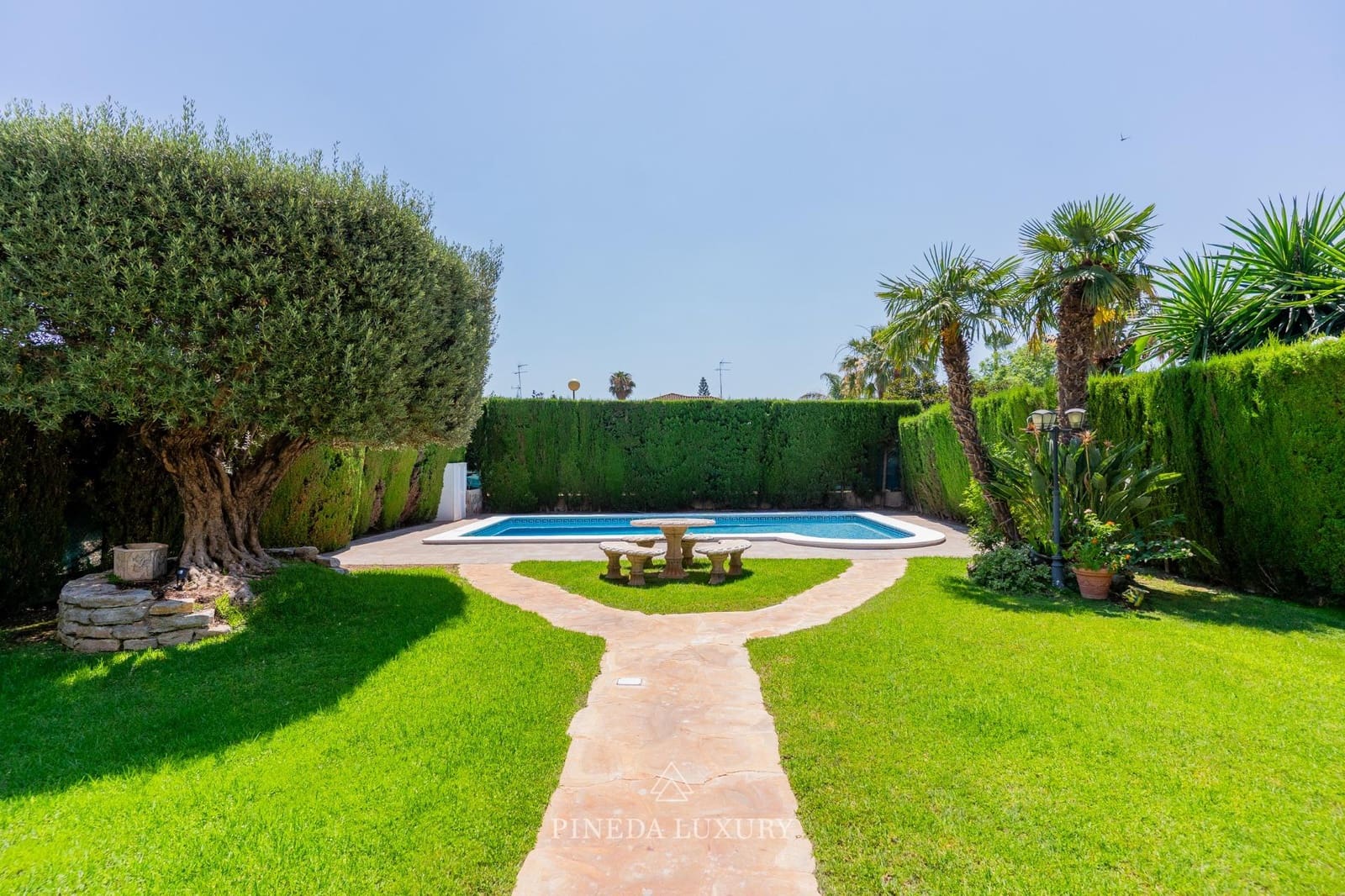 4 Zimmer Villa zu vermieten in Pucol mit Pool Garage - 3.000 € (Ref: 9942525)