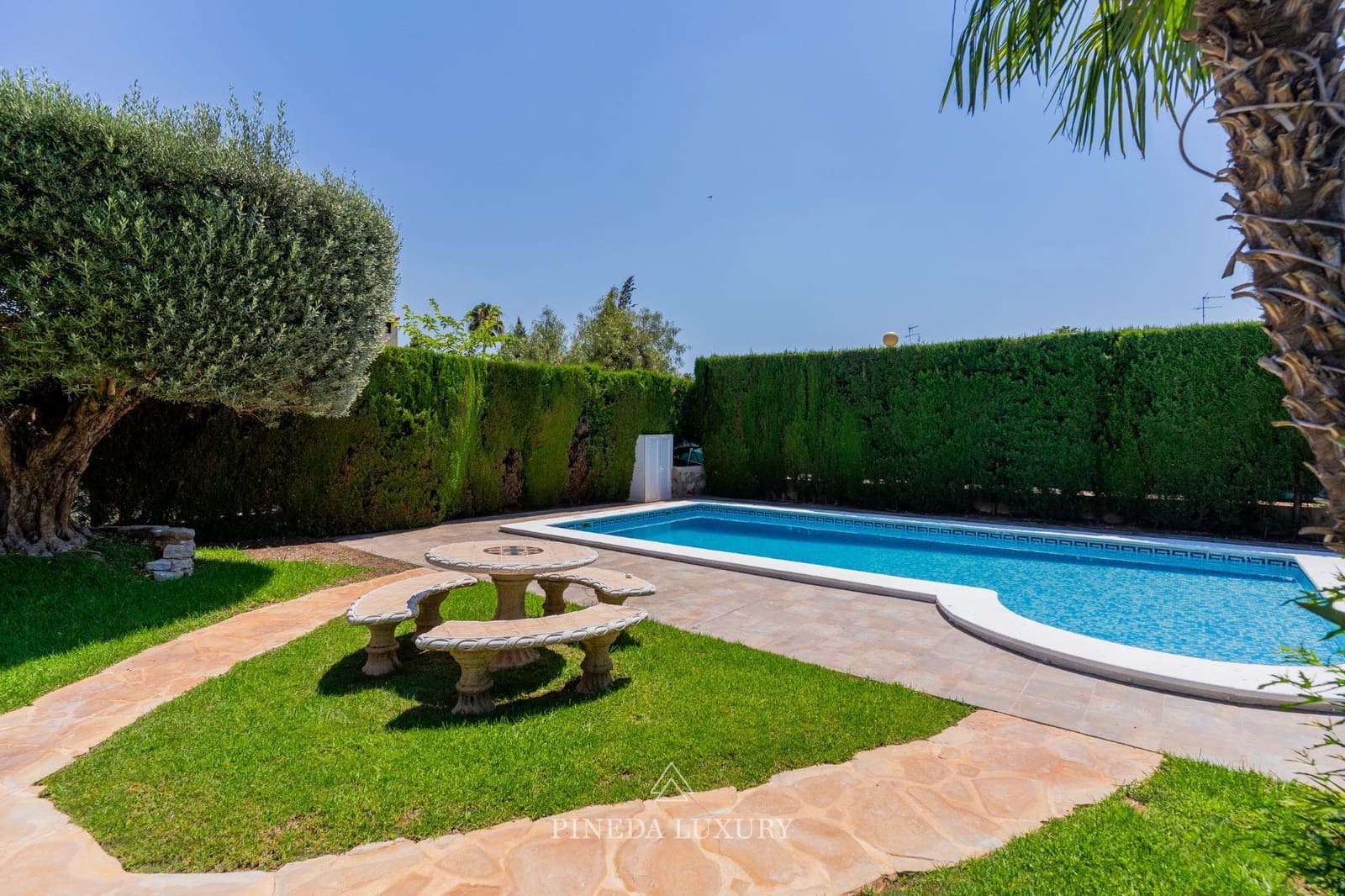 4 Zimmer Villa zu vermieten in Pucol mit Pool Garage - 3.000 € (Ref: 9942525)