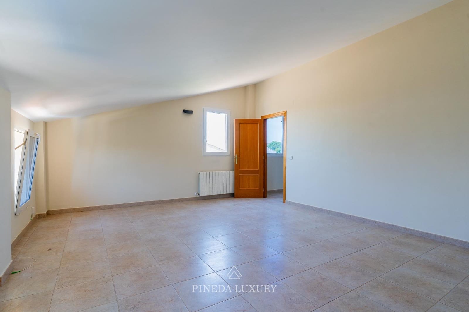 4 Zimmer Villa zu vermieten in Pucol mit Pool Garage - 3.000 € (Ref: 9942525)