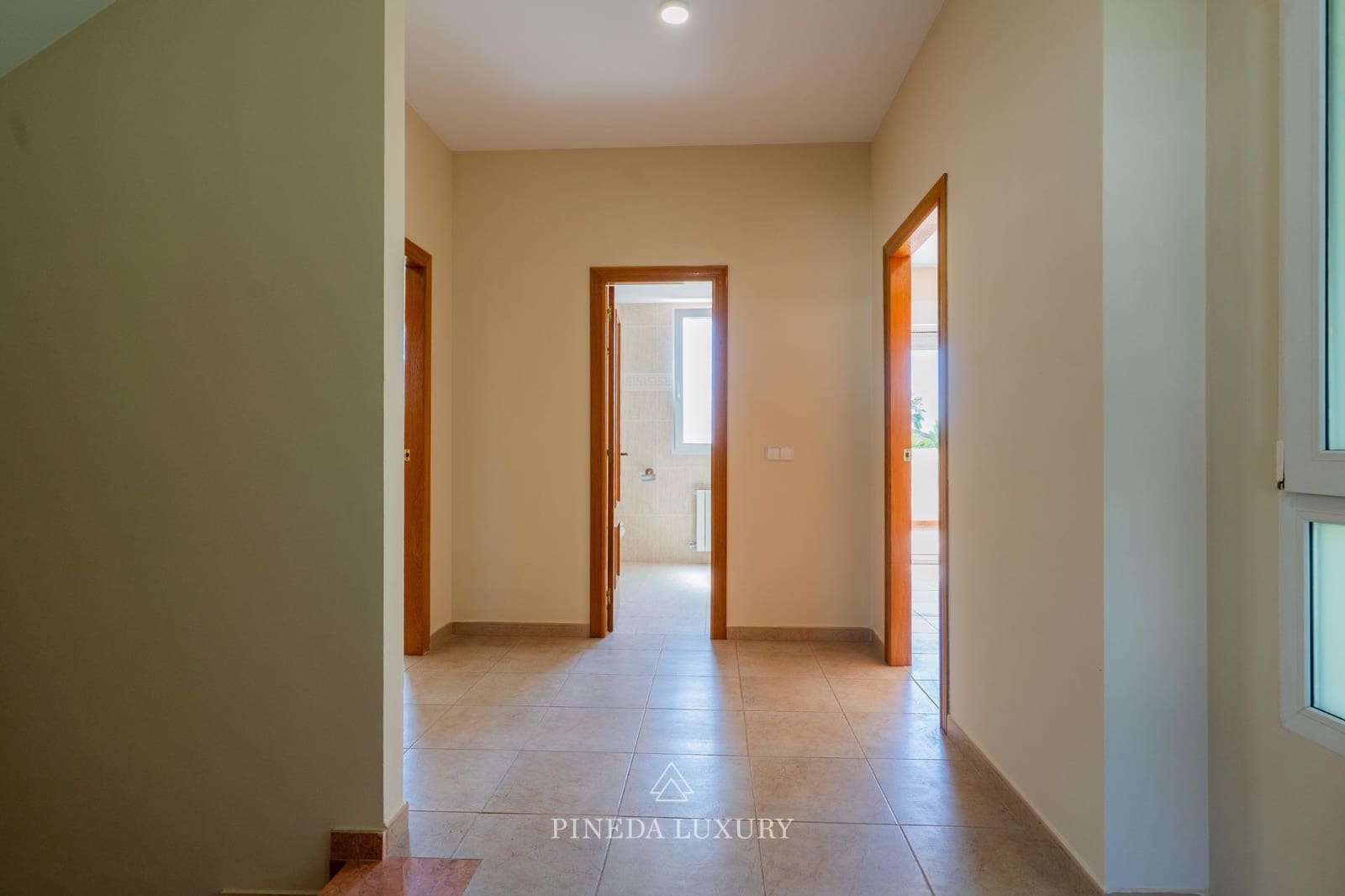 4 Zimmer Villa zu vermieten in Pucol mit Pool Garage - 3.000 € (Ref: 9942525)