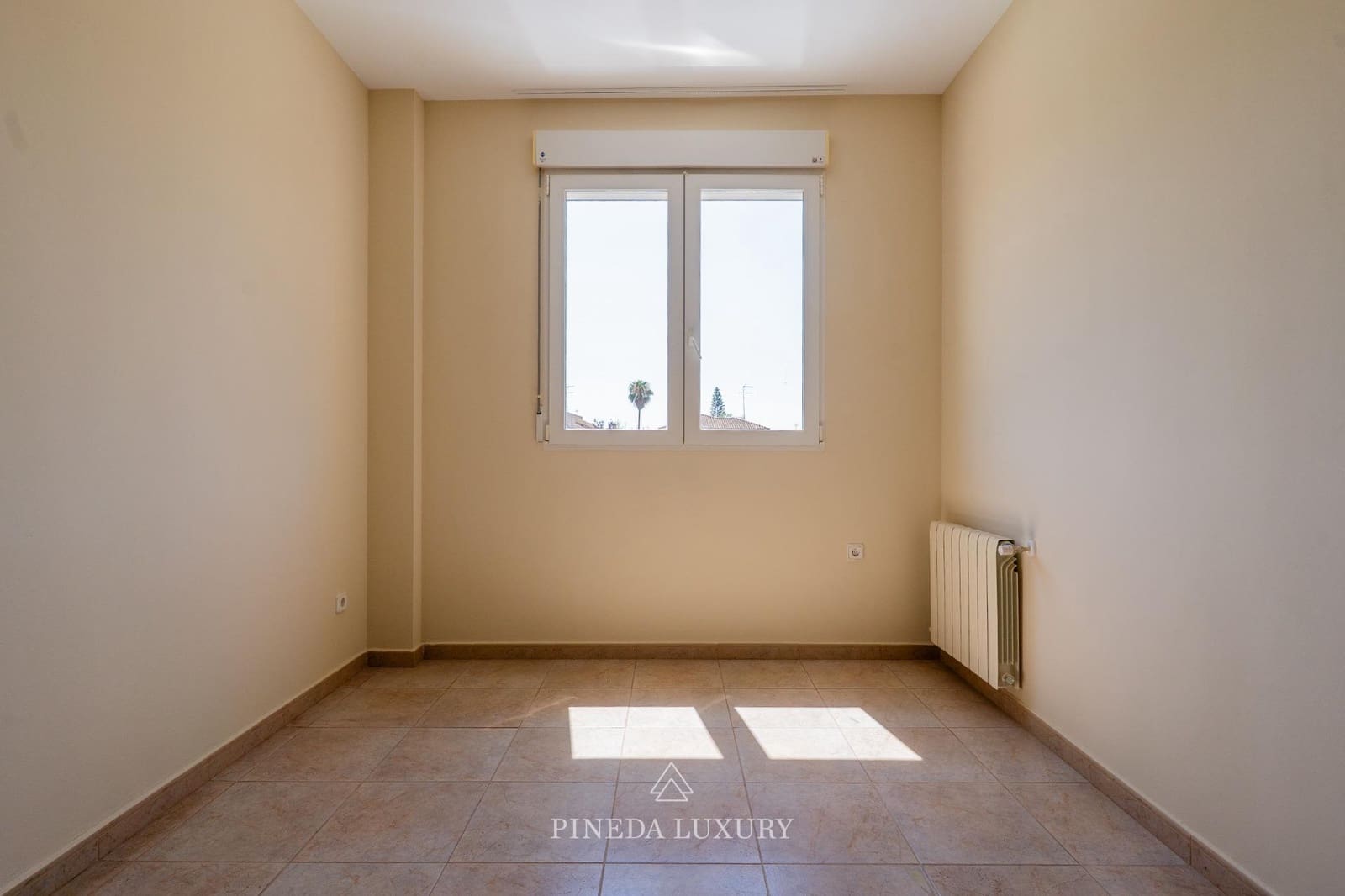 4 Zimmer Villa zu vermieten in Pucol mit Pool Garage - 3.000 € (Ref: 9942525)