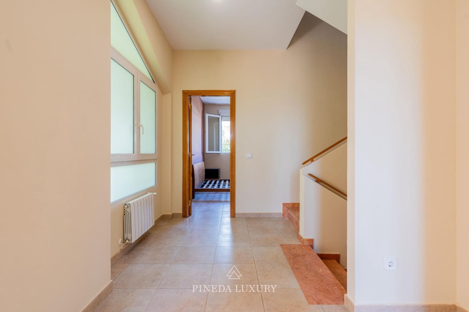 4 Zimmer Villa zu vermieten in Pucol mit Pool Garage - 3.000 € (Ref: 9942525)