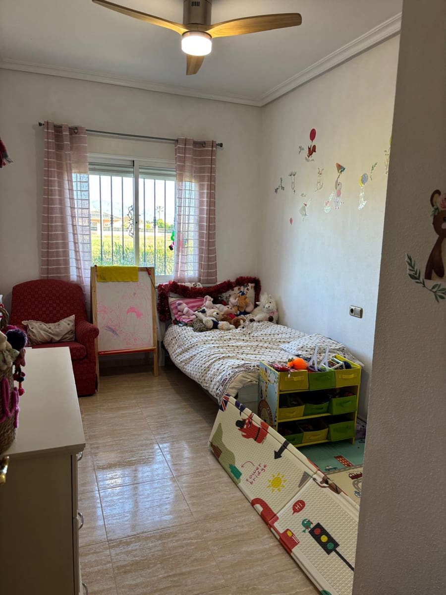 Chalet de 4 habitaciones en Catral en venta con piscina garaje - 369.000 € (Ref: 10078532)