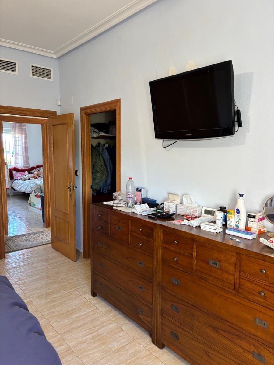 Chalet de 4 habitaciones en Catral en venta con piscina garaje - 369.000 € (Ref: 10078532)
