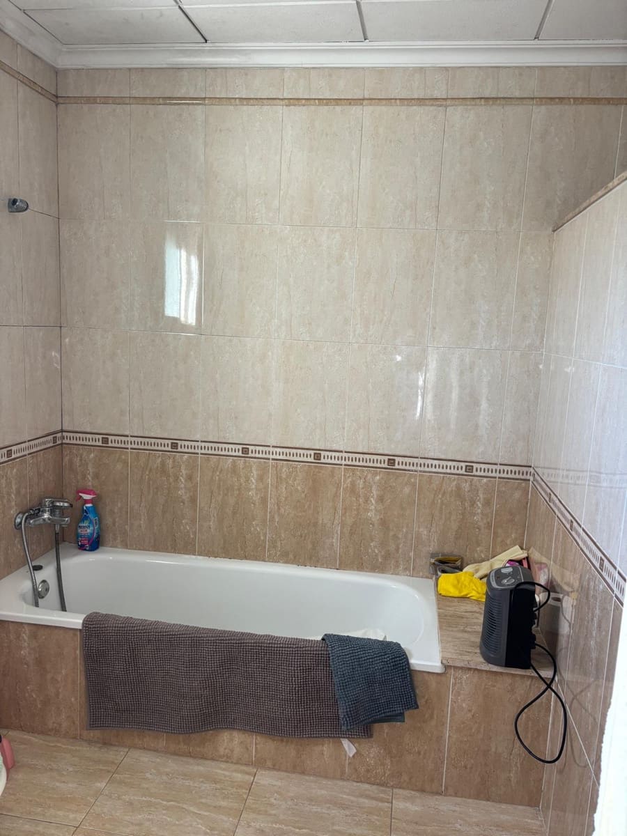 Chalet de 4 habitaciones en Catral en venta con piscina garaje - 369.000 € (Ref: 10078532)
