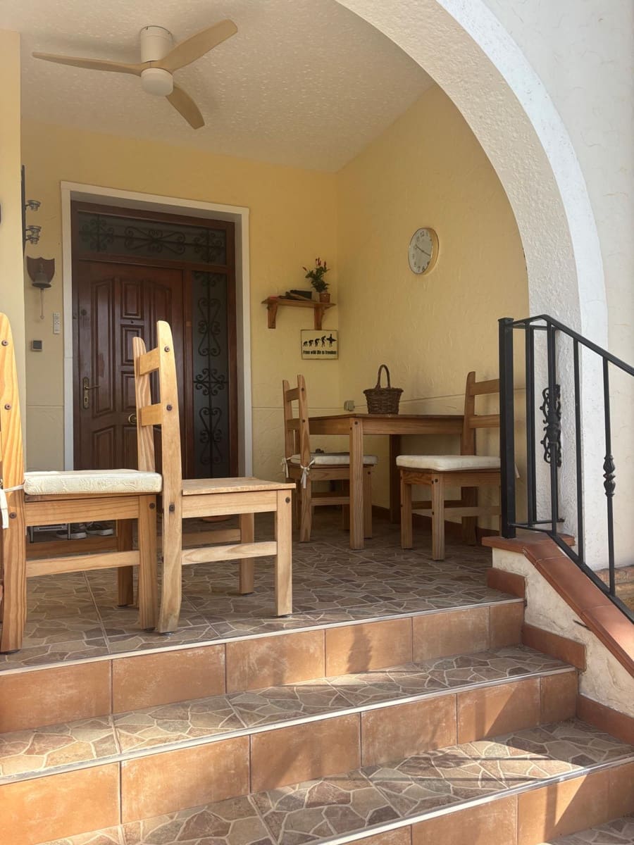 Chalet de 4 habitaciones en Catral en venta con piscina garaje - 369.000 € (Ref: 10078532)