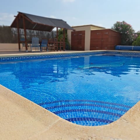 Chalet de 3 habitaciones en Catral en venta con piscina garaje - 390.000 € (Ref: 10078533)