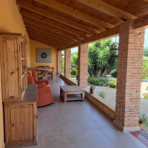 Chalet de 3 habitaciones en Catral en venta con piscina garaje - 390.000 € (Ref: 10078533)