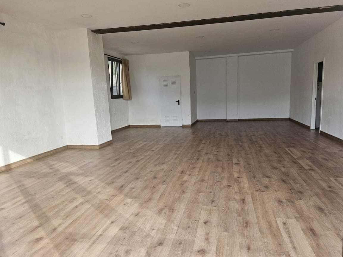 8 makuuhuone Huvila myytävänä paikassa Alcoy / Alcoi mukana uima-altaan 
autotalli - 759 000 € (Ref: 10078534)