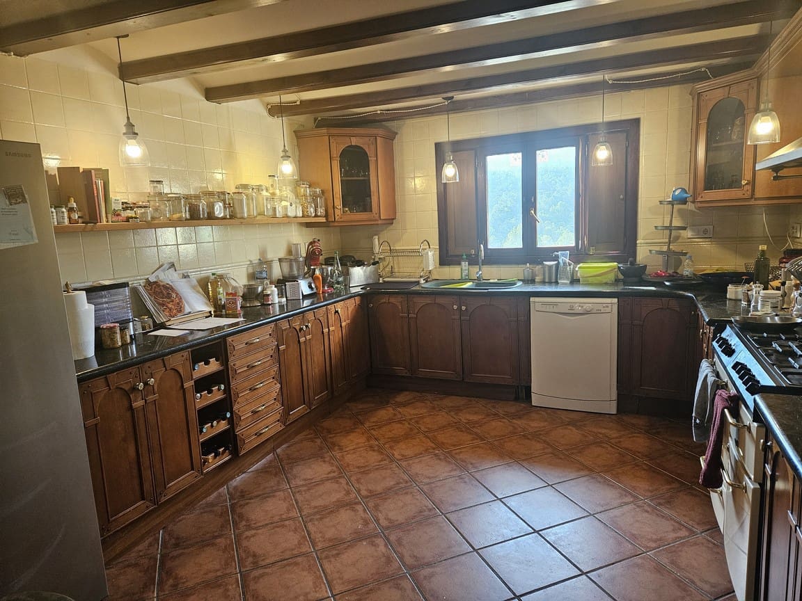 8 makuuhuone Huvila myytävänä paikassa Alcoy / Alcoi mukana uima-altaan 
autotalli - 759 000 € (Ref: 10078534)
