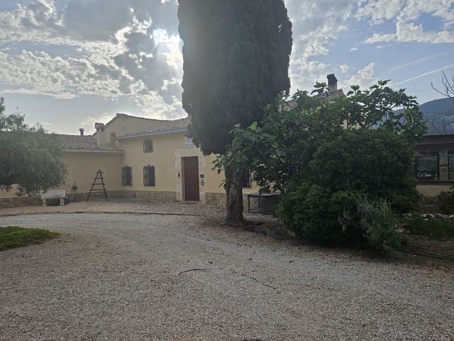 8 bedroom Villa for sale in Alcoy / Alcoi with pool garage - € 759,000 (Ref: 10078534)