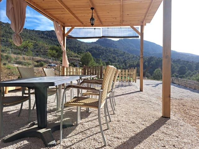 3 sypialnia Willa na sprzedaż w La Romana z basenem garażem - 299 000 € (Ref: 10079807)