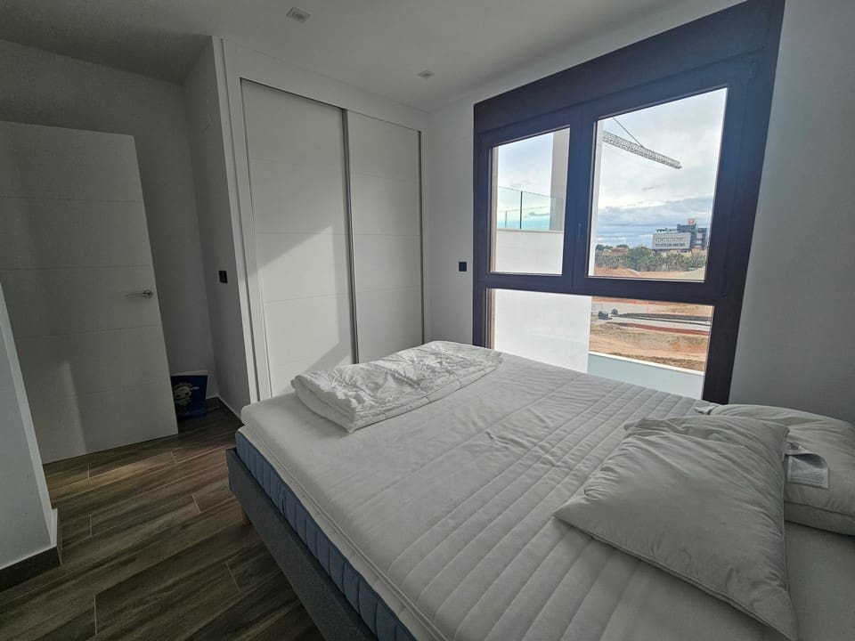 3 sypialnia Willa na sprzedaż w Torrevieja z basenem garażem - 495 000 € (Ref: 10079860)