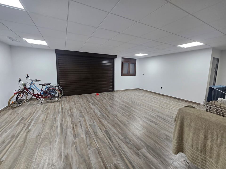 3 sypialnia Willa na sprzedaż w Torrevieja z basenem garażem - 495 000 € (Ref: 10079860)